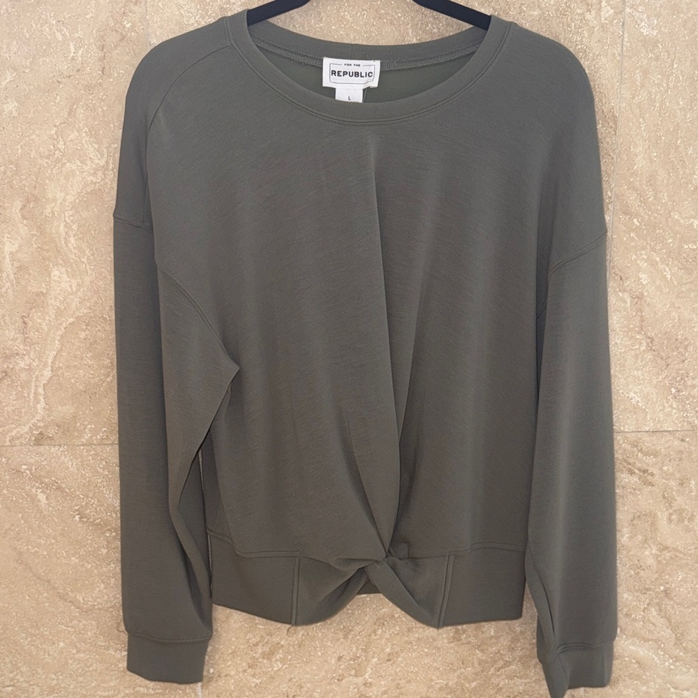 For The Republic Green Knot Tie Top SZ LARGE NWT
